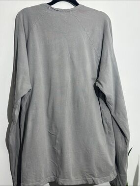James Perse Long-Sleeve Crewneck Tee in Washed Gray